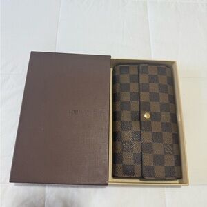 Louis Vuitton Sarah Wallet
